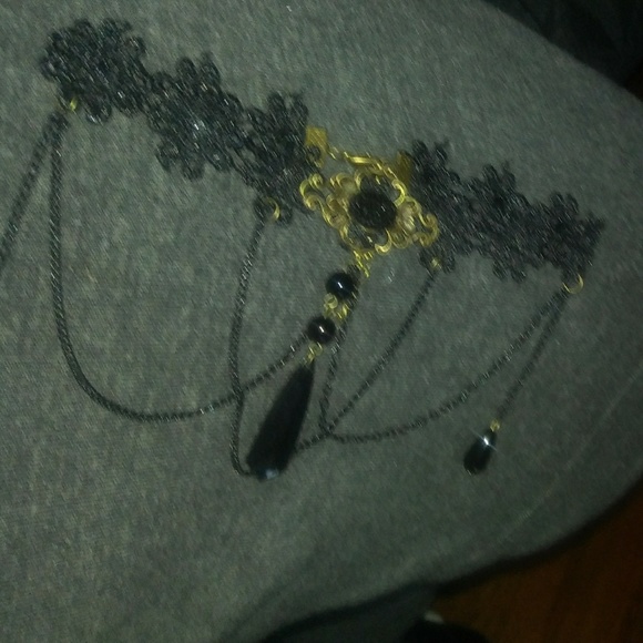 Royal Dangling Black Emblem Choker - Picture 2 of 4